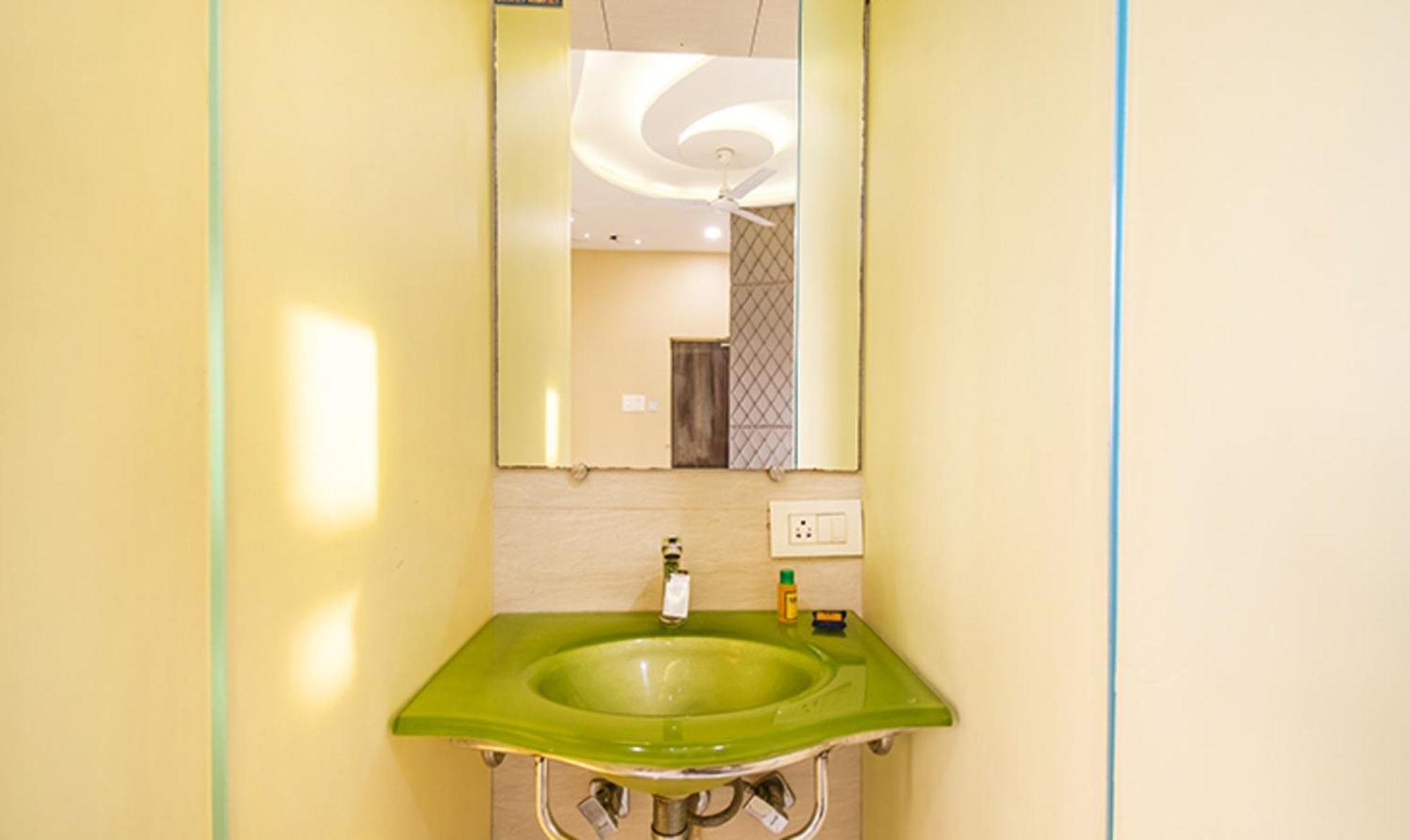 Fabhotel Seven Hills - Nr Mumbai International Airport Экстерьер фото